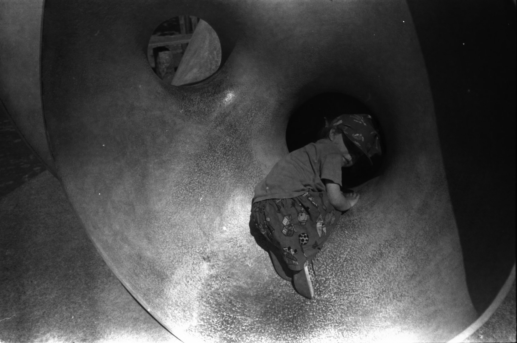 Child exploring sculpture (Pic: Tobias Eriksson)